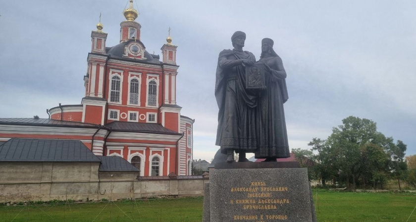 В Торопецкий округ отправили врачей и фельдшеров со всего Верхневолжья