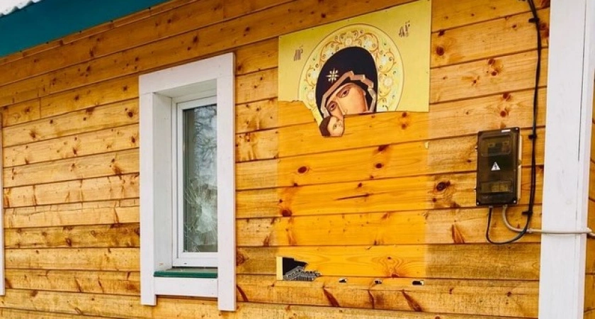 Фото к статье: В Тверской области вандалы сорвали иконы с храма: возбуждено уголовное дело