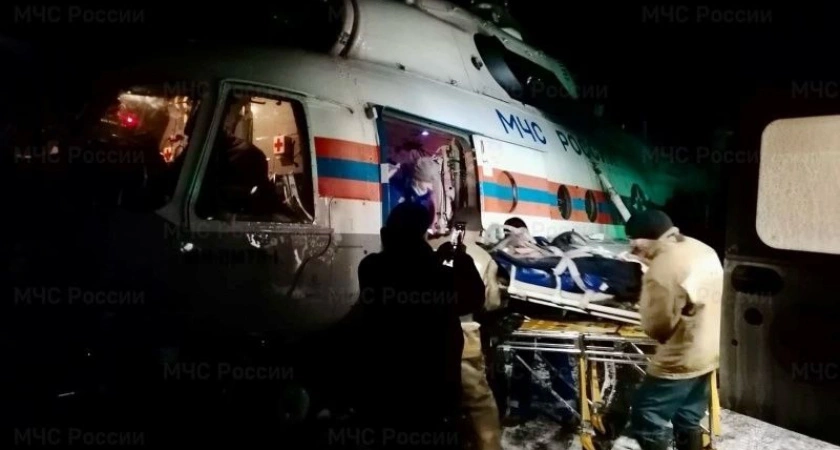 Фото к статье: Небо в помощь: из Нелидово экстренно эвакуировали пациента в Тверь на вертолете МЧС