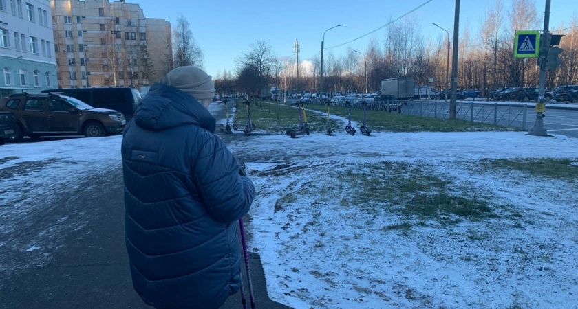 Фото к статье: Отдала полмиллиона рублей: пенсионерка из Твери стала жертвой мошенников