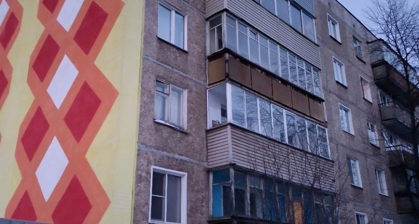 Фото к статье: Указ подписан — принимайте "гостей": с 1 января штраф 15 000 рублей в сутки для владельцев квартир с балконом
