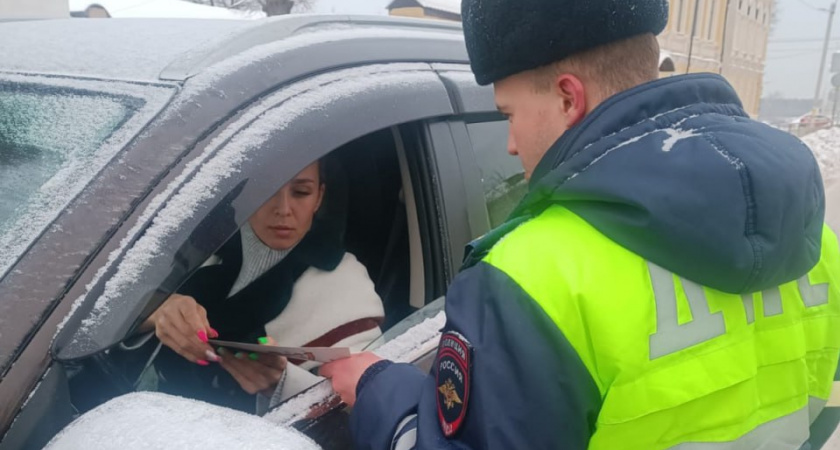 ГАИ Тверской области строго предупредила жителей: касается и водителей, и пешеходов