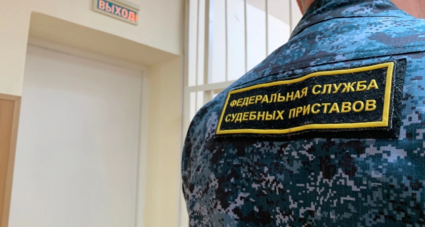 Фото к статье: В Твери оштрафовали гражданина за незаконную продажу стеклоомывающей жидкости с метанолом
