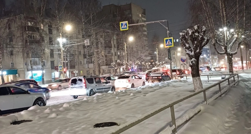 Фото к статье: За такое включение фар с водителя могут стрясти штраф – действует только в зимний период