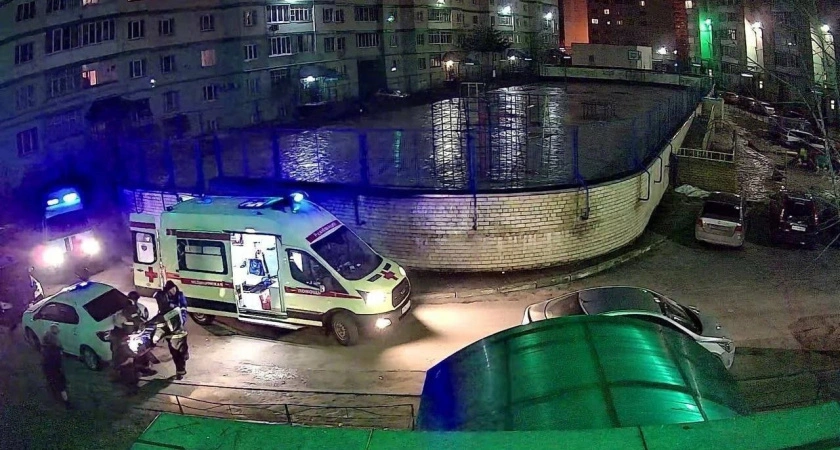 Фото к статье: В Твери 11-летняя девочка выпала из окна жилого дома