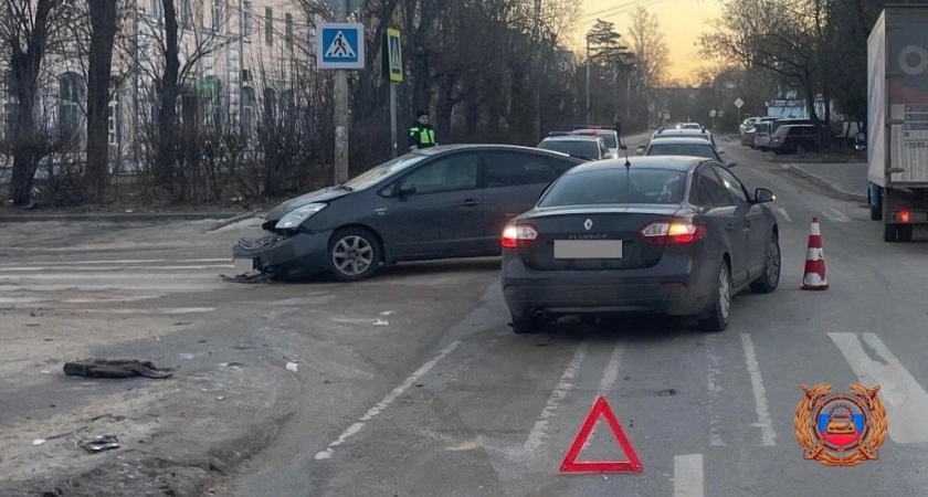 Фото к статье: Аварийность за 21 января: ДТП в Твери отправило двух человек в больницу