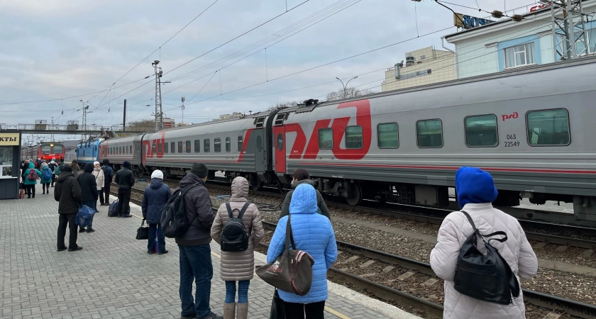 Фото к статье: Пассажиры в бешенстве сдают билеты: новый запрет в поездах РЖД изменит правила передвижения уже с февраля
