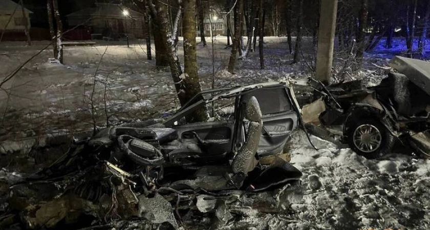 Фото к статье: Смертельное ДТП в Тверской области: автомобиль разорвало пополам