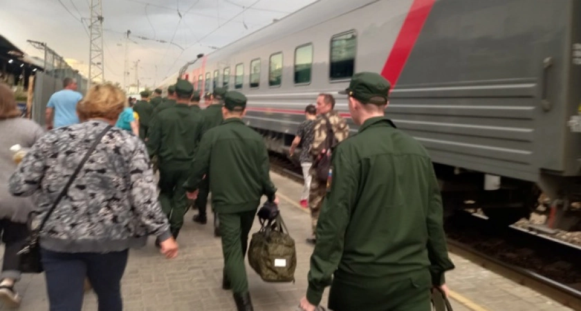 Фото к статье: Что делать, если в армии исполнилось 20 лет?