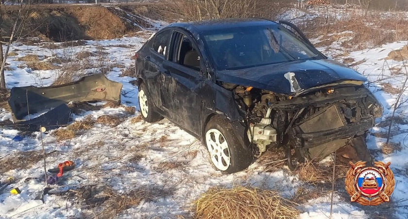 В Тверской области Hyundai Solaris съехал в кювет: пострадал 76-летний водитель