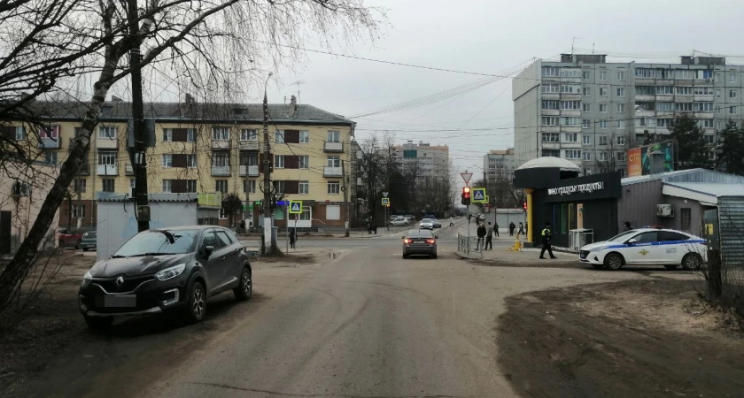 Фото к статье: В Твери водитель сбил пенсионерку, отвёз её домой и скрылся: полиция ищет свидетелей