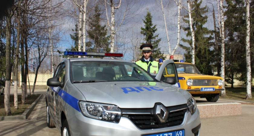 Фото к статье: Водителям на заметку: простая канистра бензина в багажнике может привести к лишению прав и штрафу