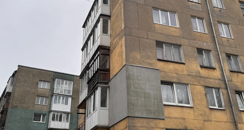 Фото к статье: С 1 апреля полностью будет запрещена установка натяжных потолков: их придется срочно снять