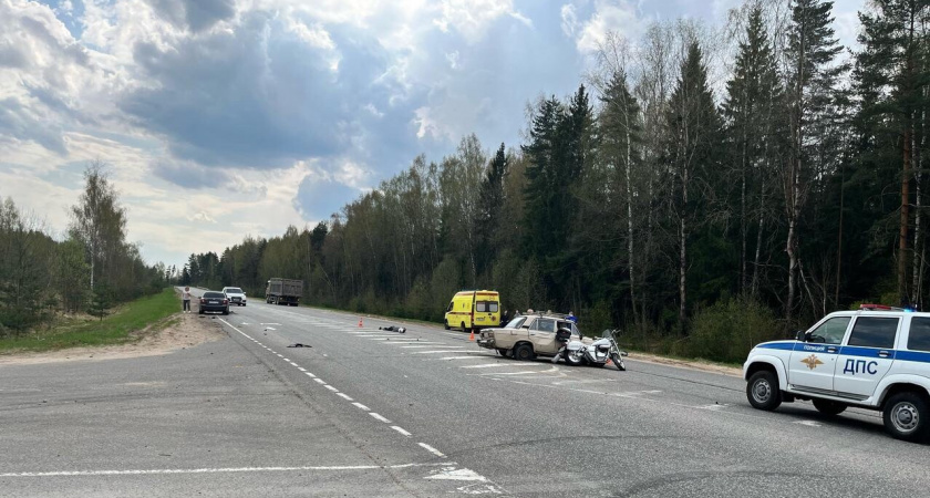 В Калининском округе мотоциклист погиб в ДТП — обстоятельства аварии выясняются