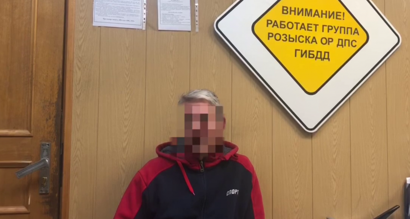 В Твери оштрафовали водителя грузовика Mercedes за въезд в центр города