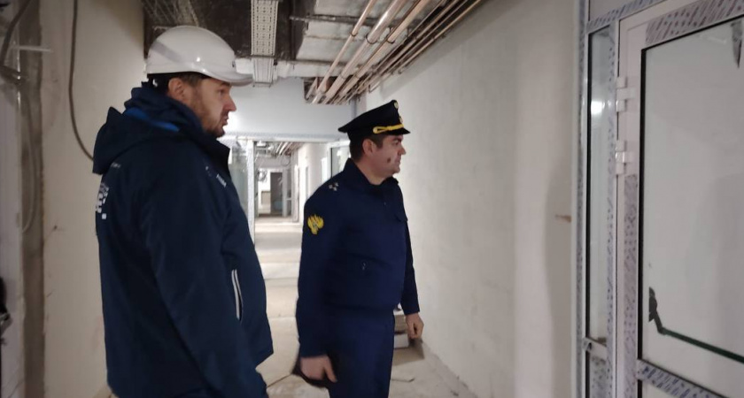 Прокуратура проверила ход строительства Бежецкой ЦРБ