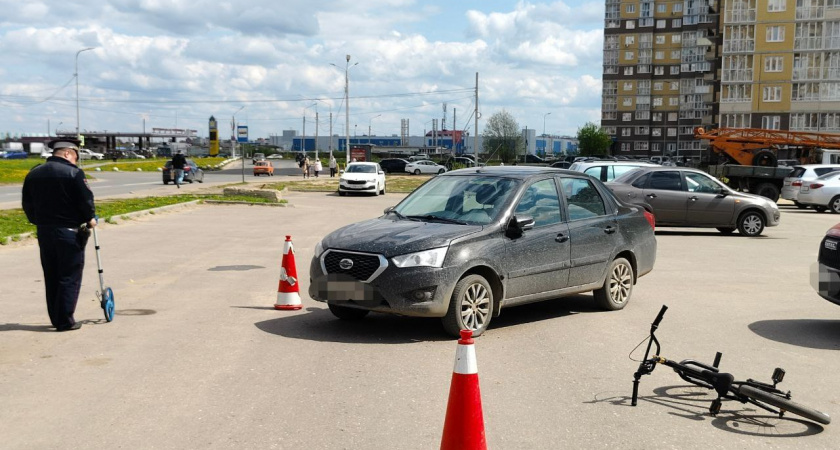 В Твери 17-летний парень угнал у мамы иномарку и сбил мальчика на велосипеде