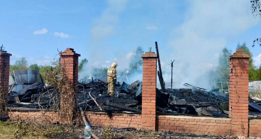 Во время пожара в деревне Тиволино погиб ребенок
