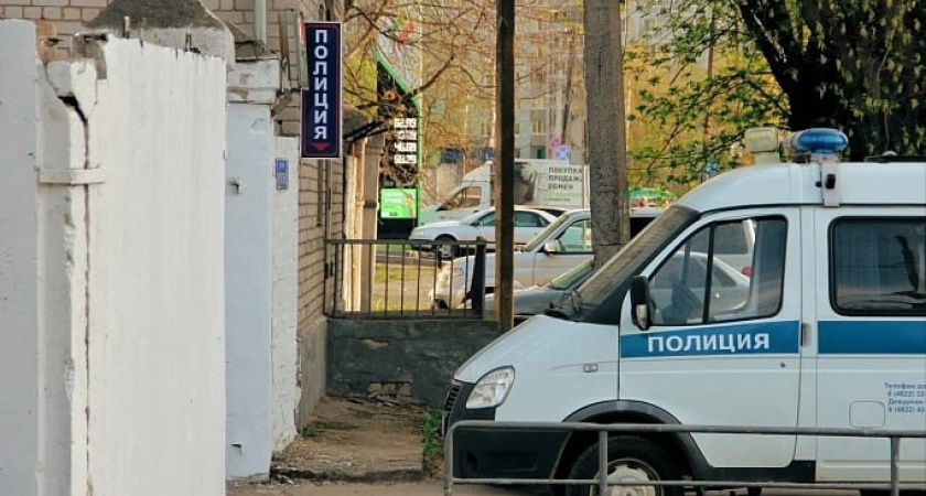 Ударом лопаты закончился спор тверичанина с соседом по даче