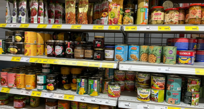 Сколько стоят продукты у белорусов - российские туристы сравнили цены с нашими магазинами