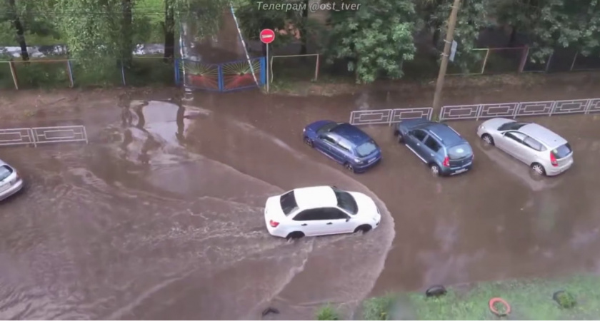 Затопленные улицы и шаровые молнии: как Тверь пережила разгул стихии в минувшие дни