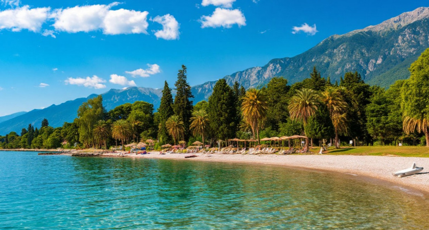 Убегали «сверкая пятками» из Абхазии: курорт Пицунда, где со времен СССР мало что изменилось