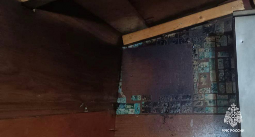 Ожоги и испуг: детская шалость при готовке еды закончилась пожаром в Торжокском районе