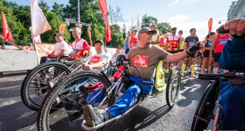 Тверской полумарафон стал инклюзивным: колясочники участвуют в общем забеге