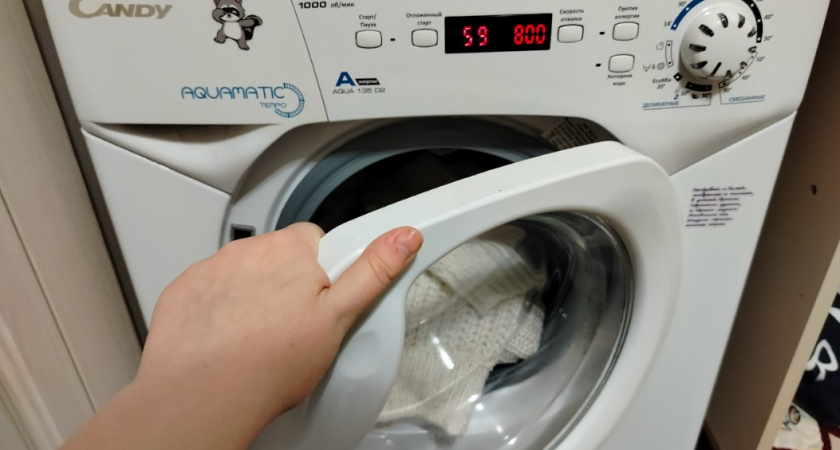 Бросаю 4 ложки в таз — и даже самые грязные носки выглядят белее снега: простой и полезный лайфхак