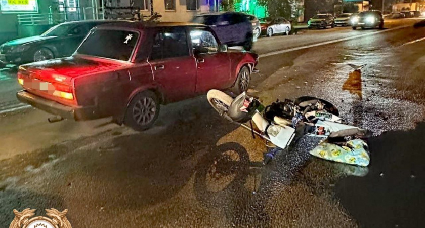 ДТП в Твери: 16‑летний водитель питбайка без прав врезался в ВАЗ, двое в больнице