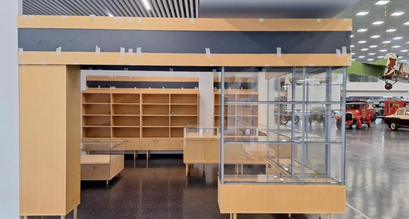 Тверская фабрика создала мебель в стиле СССР для музея ретроавтомобилей