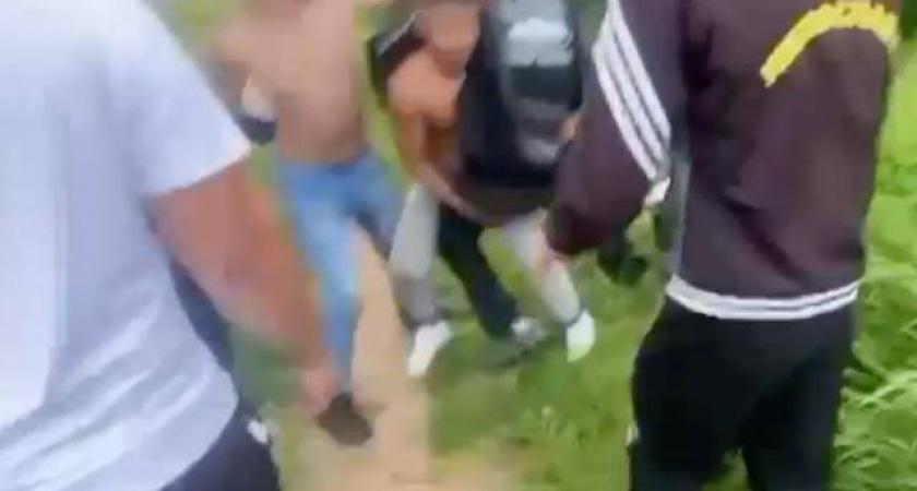 Избивали, унижали, снимали на видео: СК проверяет нападение группы подростков на двух детей в Твери