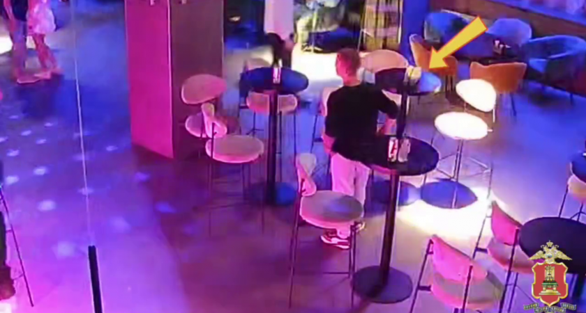 Полиция Твери раскрыла кражу кошелька в ночном клубе по видеозаписям