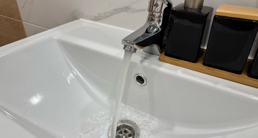 Прокуратура выявила нарушения качества воды в четырех селах в Тверской области