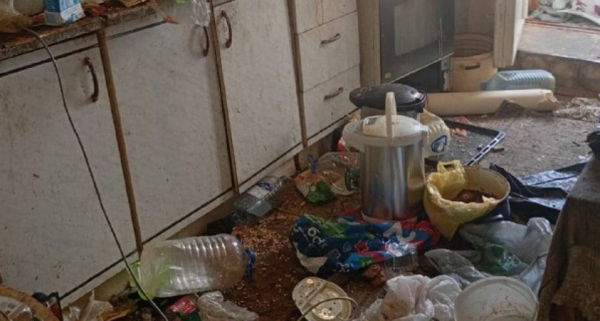 Свалка в жилой квартире в Калязине шокировала даже прокуроров