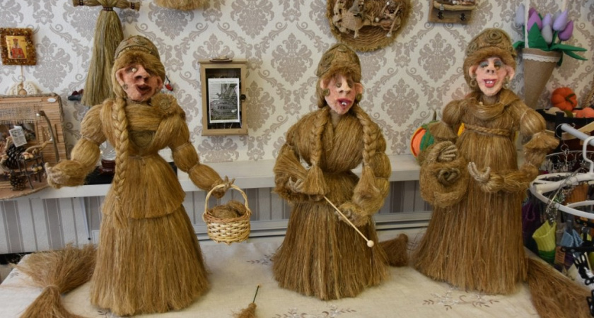 Выставка авторских льняных кукол открылась в Вышнем Волочке