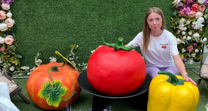 Любовь к земле: тверичанка выращивает томаты-великаны на даче в Калининском районе