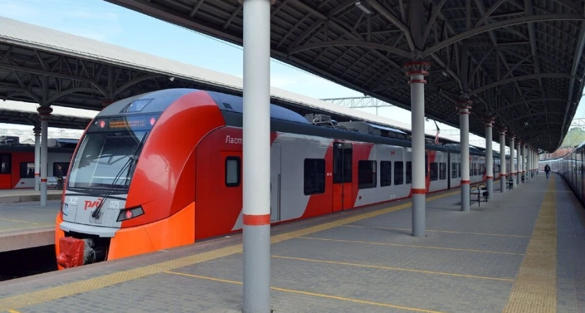 Некоторые пригородные поезда в Тверской области отменят из-за ремонта путей