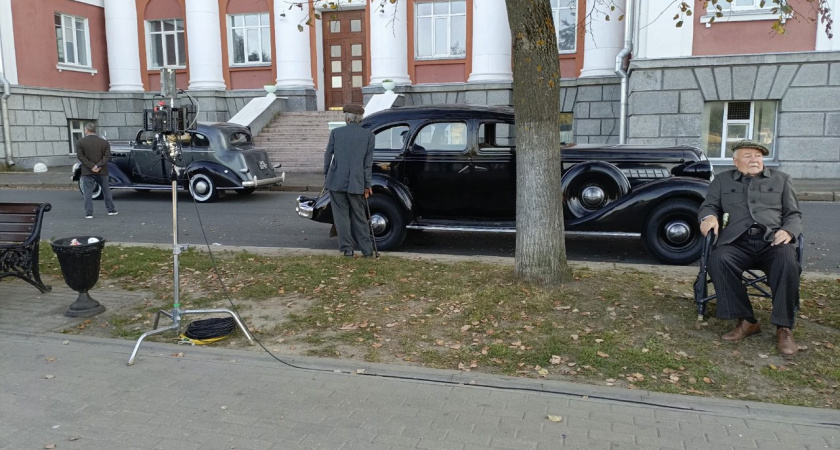 Историческая атмосфера: в Твери идут съемки у Дома Ворошиловских стрелков