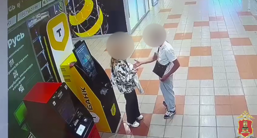 Запугал угрозами семье: в Твери раскрыто дерзкое вымогательство в торговом центре