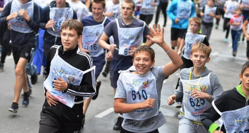 Три тысячи бегунов участвовали в «Кроссе нации» под Тверью