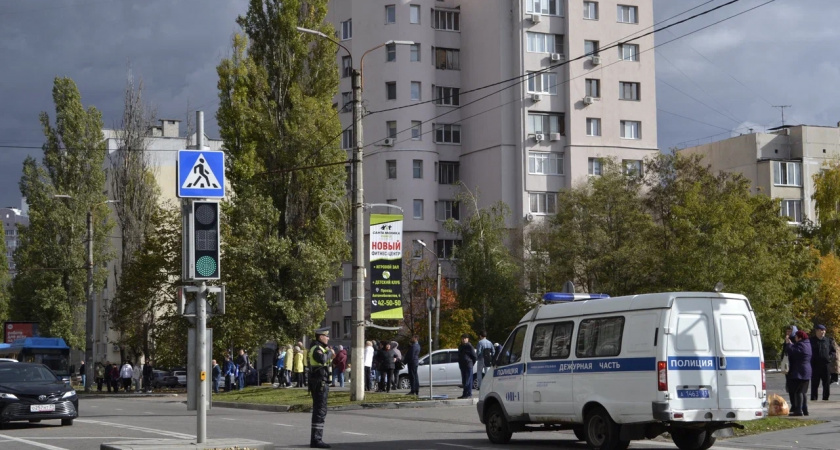 Житель Калининского округа перебрал с алкоголем и остался без денег и телефона