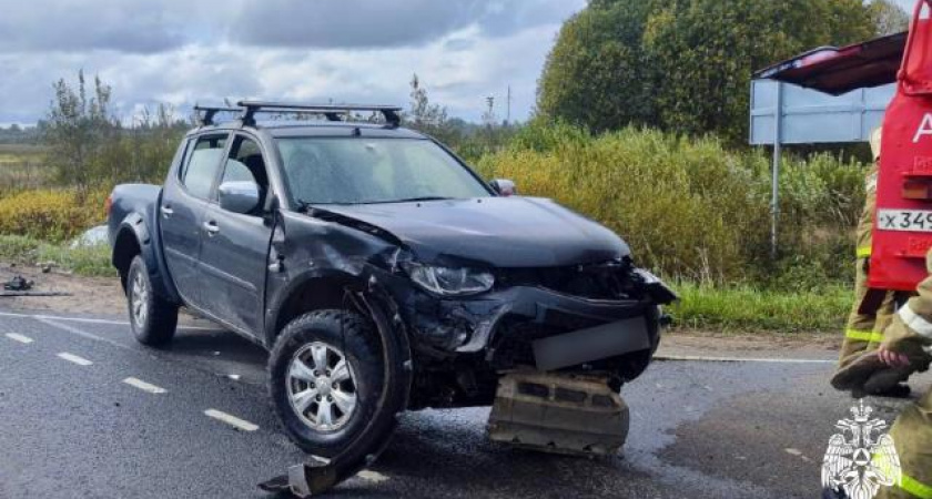 Peugeot и Mitsubishi столкнулись в Тверской области, есть пострадавший