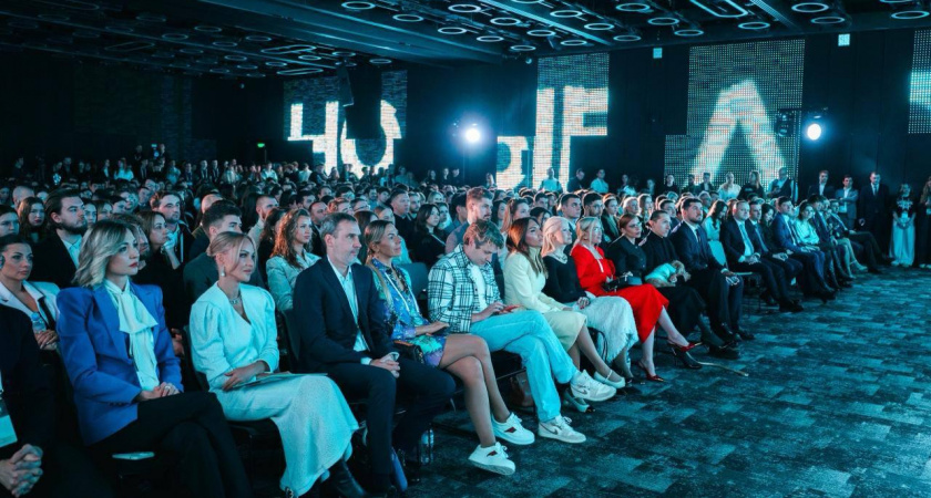 От пересдачи ЕГЭ до контроля мигрантов: "Новые люди" рассказали, что полезного сделали для тверитян