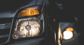 За включение фар зимой с водителя могут взыскать штраф – действует только в холодный период