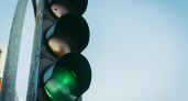 Проезжаешь на зелёный и получаешь штраф в 1000 рублей сразу: разъяснения ГИБДД