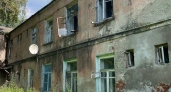 СК России возбудил уголовное дело из-за нерасселения 100-летнего аварийного дома в Осташкове
