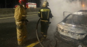 На трассе М-11 под Тверью во время движения загорелся автомобиль
