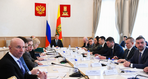 На полках тверских библиотек появится ещё 1700 книг: от классики до краеведения
