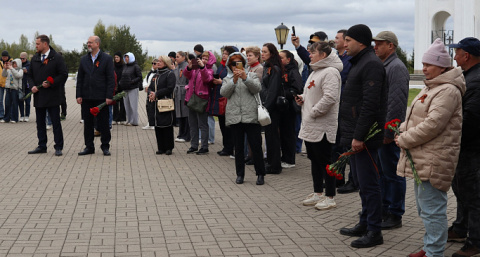 В Ржевском округе прошла акция памяти «Летят в бессмертие журавли»